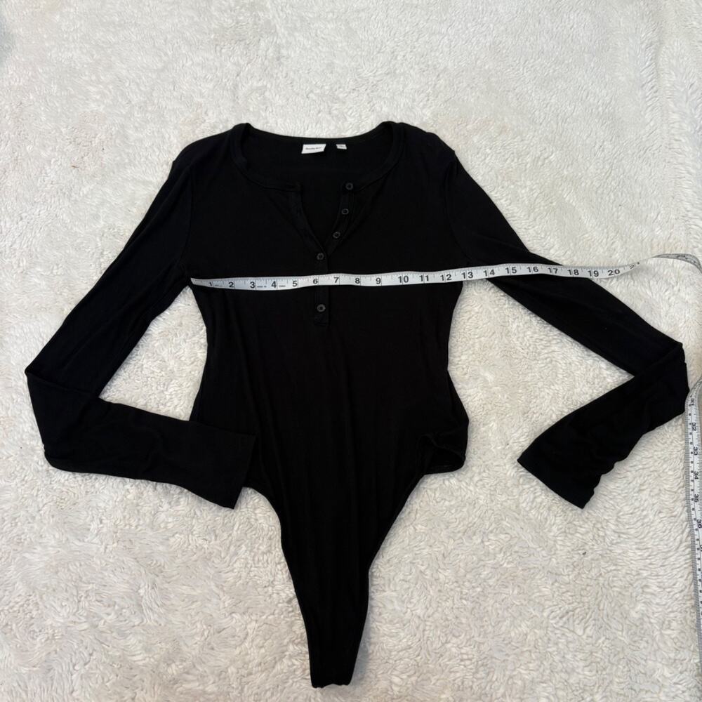 Aritzia Womens Sunday Best M Long Sleeve Black Preppy College Minimalist Soft - Picture 3 of 7